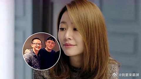 林心如与亲弟罕见同框，弟被霍建华揽着肩膀，颜值与姐夫不相上下