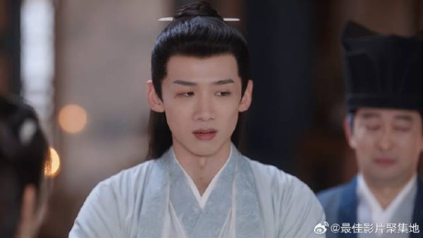 美女讨少主开心，哪料却适得其反，少主傻眼了！