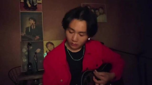 抖音刷到模仿黄家驹的博主