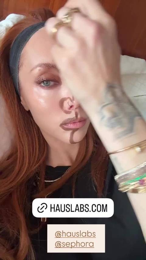 Sarah 今天给Lady Gaga 化的妆容我打满分，不愧是艾美奖得主化妆师