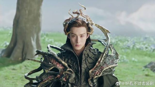 大强为了不再失去小兰花，重披战甲，与太岁同归于尽！