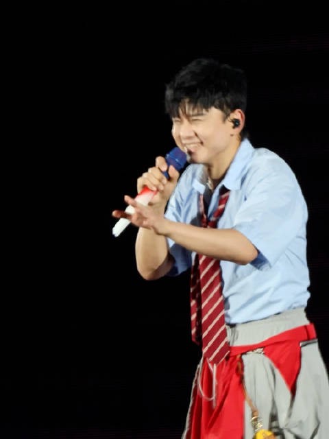 张杰未LIVE巡演频现嘴瓢，歌迷互动笑翻全场