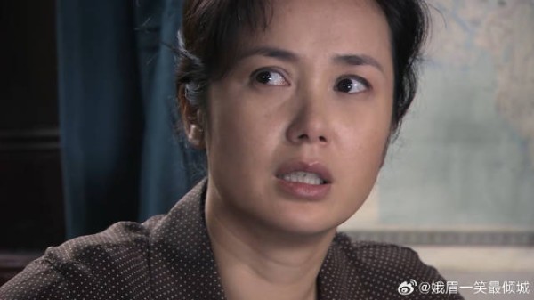 文丽自己是当老师的,结果大宝参与抢劫,老脸被他丢尽了
