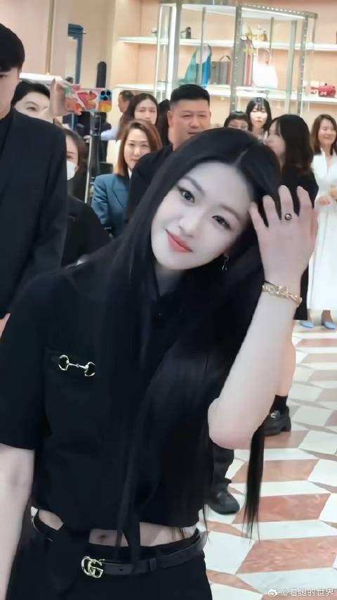 震撼,向涵之饭拍这么美的吗
