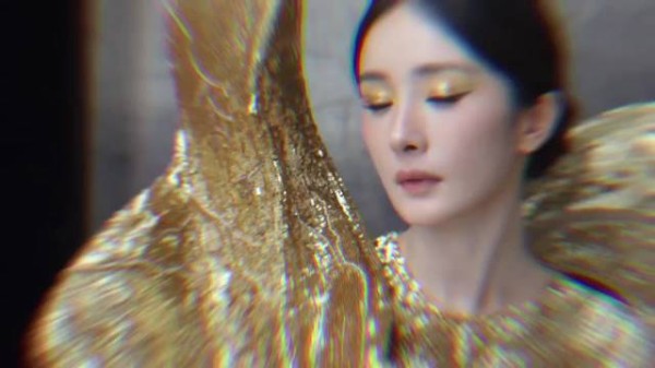 vogue的花絮来了,我愿称之为杨幂的黄金时代