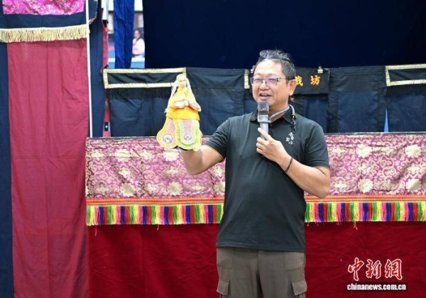 台湾艺人深耕布袋戏40载 助力两岸交流与艺术疗愈