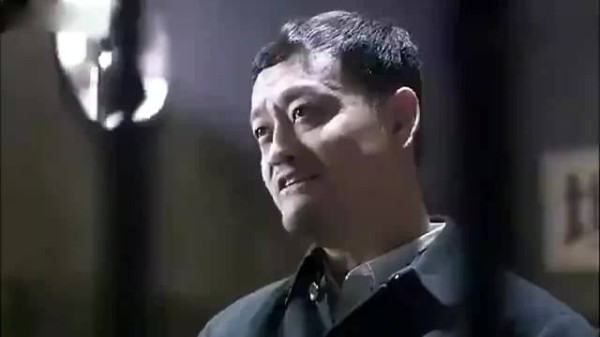 风筝：小伙知道六哥是叛徒，生无可恋，大喊让郑耀先审我！
