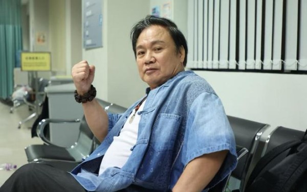 73岁港星罗莽被曝失联，手机停用联系不上，缺席电影宣传引担忧