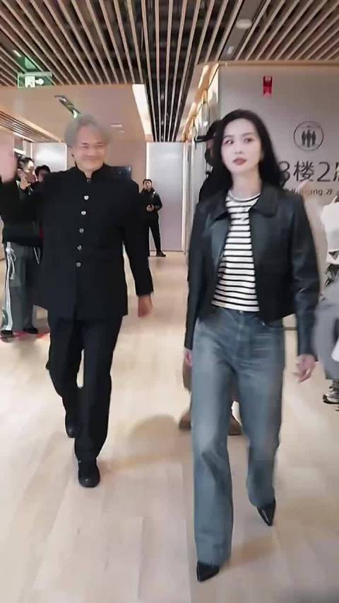 刘诗诗亮相皮肤白皙细腻引关注