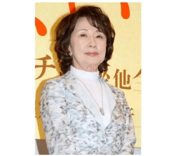 日本国宝级演员吉行和子因肺炎去世，代表作有《入殓师》《菊次郎的夏天》等