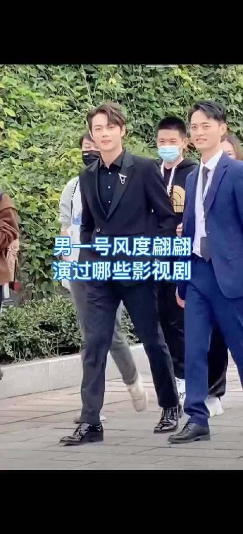 许凯要好好的，不要再找内娱有心计的女人了，好好拍戏