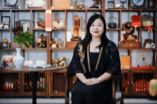 马丽娜：以福慧为心 传文化之光