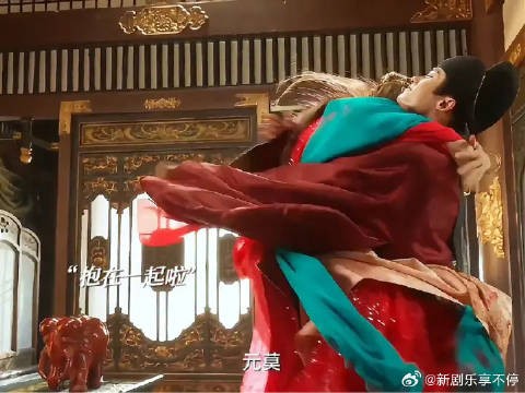 阿术元莫联手击杀白衣客后喜结连理