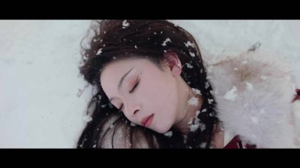 陈瑶《照镜辞》演绎双生公主，重生自救对决前世野心妖后