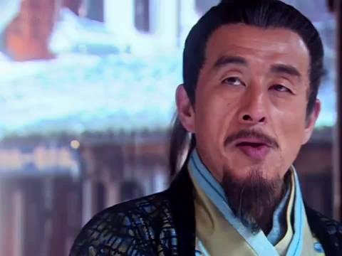 老头无意间发现墙上的画不对劲，瞬间就懵逼了