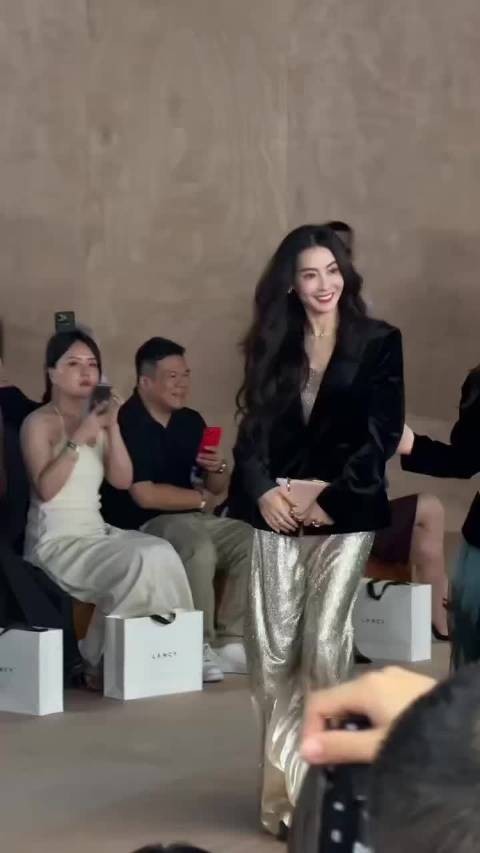 张柏芝太美了，身高，身材，脸型，脑型......通通长在我的审美上