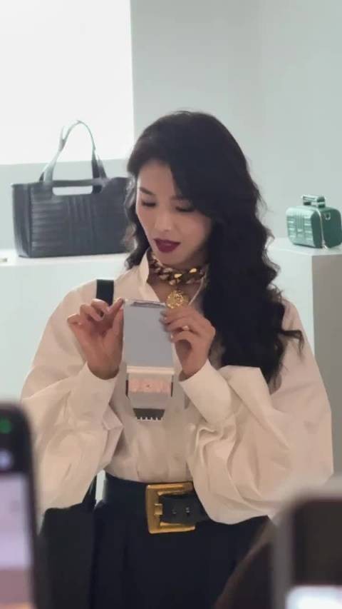 刘涛现场拍撕拉片 自己都惊呼好美好美