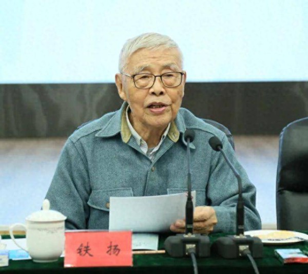 《铁扬文集》首发：灵魂有温度 笔下方有光芒