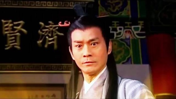 郑少秋郭冬临淳于珊珊新剧《神医大道公》扇子暗藏玄机