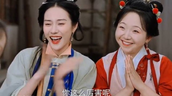 四喜和太姑奶奶不愧是鸳鸯坊出来的，把娇娥哄的团团转