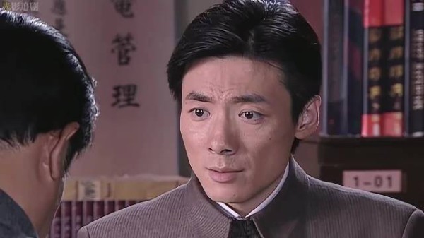 潜伏:翠平“牺牲”后引发核弹效应，站长发飙，涯宝胆寒，余则成崩溃