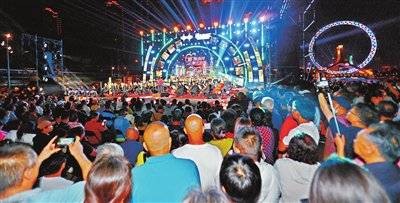 沉浸式演出联动灯光秀惊艳八方客