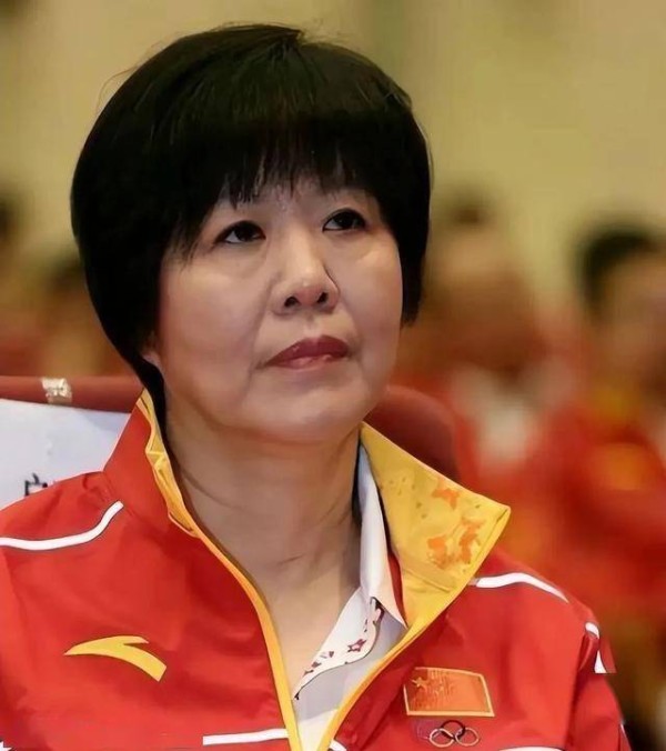 状态非常好：郎导来北京看话剧！她是顶级教练，望更多教练进一步出国提升