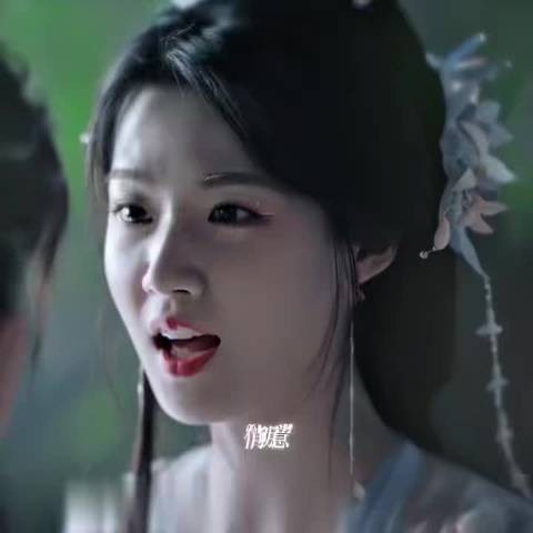 这个卢昱晓在剧里给我笑的,脑子一转全是鬼点子,戏中戏演爽了