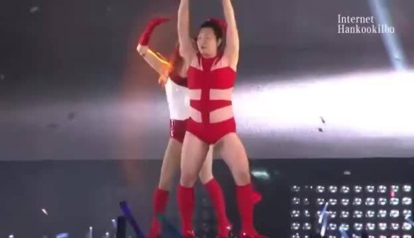 …鸟叔怎么了？感觉比JYP离谱多久！