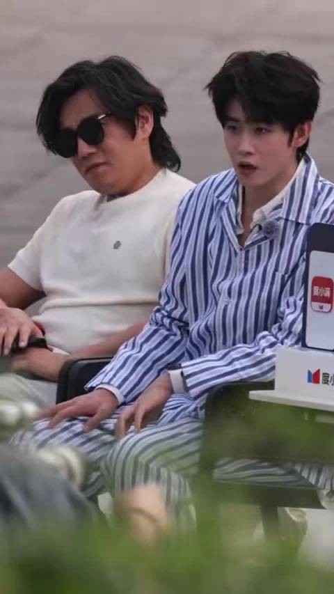 田嘉瑞快乐趣吹风病号服路透~虽然病号服但也萌萌之！想起了别凡
