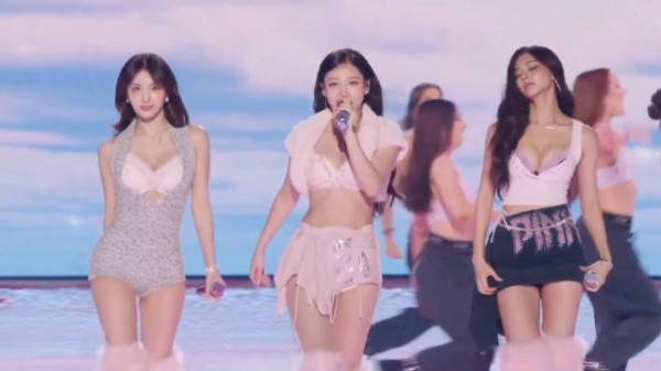 TWICE——this for 你们兔是我见过身材最好的女团 没有之一