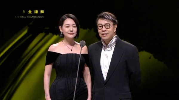 大半夜看到蔡康永和小S再次同台真的感慨万千！