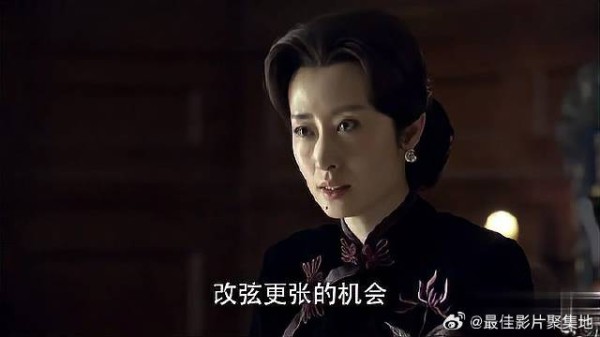 明楼站起来签字 大姐：汉奸狗官只配跪着签，真霸气！