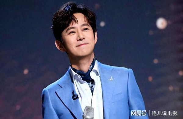 51岁无妻无子、半退休，不再隐瞒身体状况的何炅，给内娱提了个醒