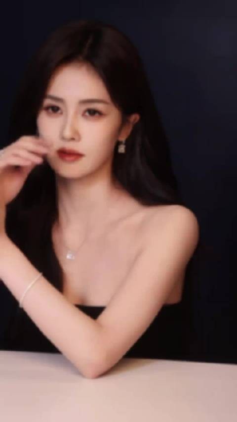 白鹿气质真的是越来越大女主了,真的会越看越心动