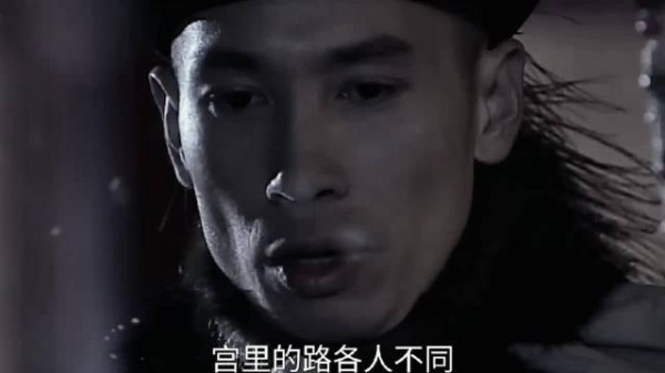 金枝欲孽:为给奶奶报仇,安茜成皇帝的女人,如今侍寝厌恶死