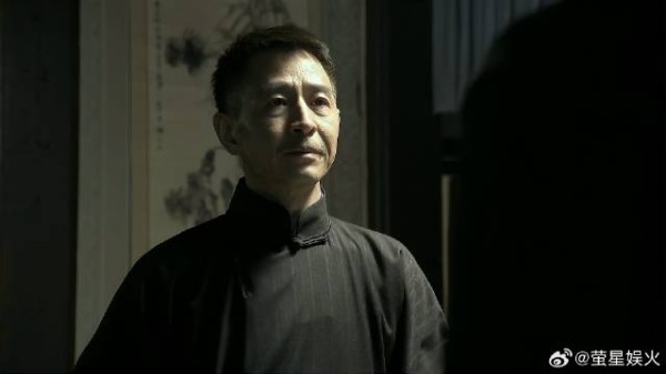 明台黎叔父子相认 还互相夹菜给对方,太温馨了