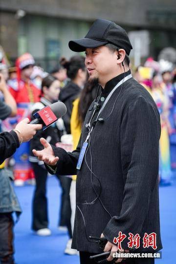 唐煌：用文艺视角诉说中国故事 传递幸福温度