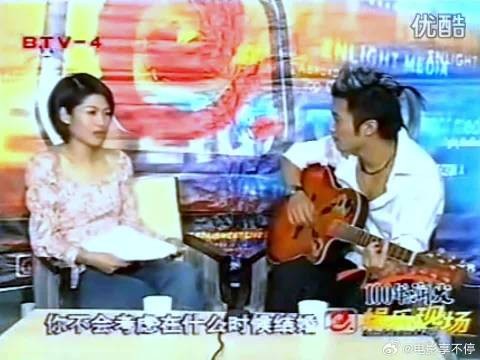 谢霆锋谈与王菲分手,称其思维独特愿一直等待