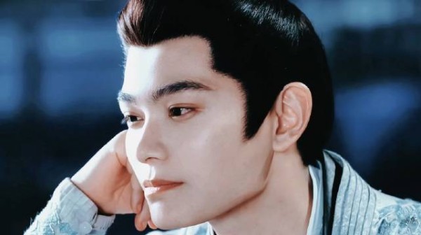 丁禹兮《山河枕》眼神戏获赞,卫韫宠溺目光引热议