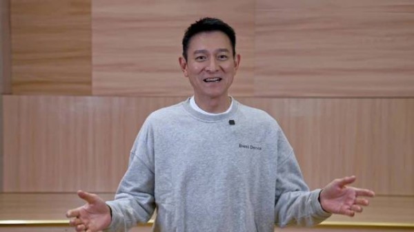 刘德华为十五运打call