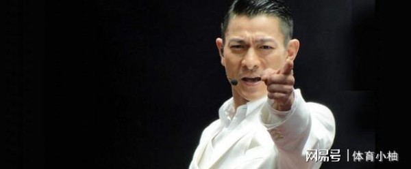 被央视公开点名表扬,尽显刘德华江湖地位,背后深意超乎想象。