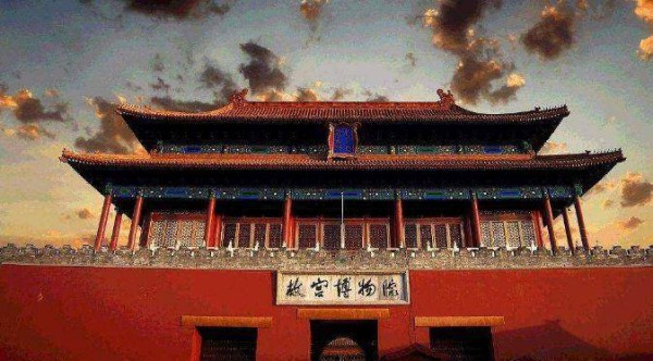 紫禁城中有一种英雄杯，究竟是干啥的，它有一种少见的用途