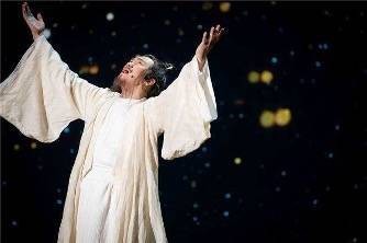 李白临终前，写了一首诗，千百年来堪称绝唱，杜甫自叹不如