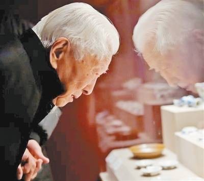 他对中国瓷器倾注毕生至爱