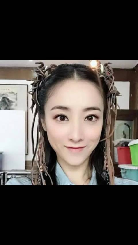 何珺举报张艺谋超生事件12年后,748万罚款换家庭重聚