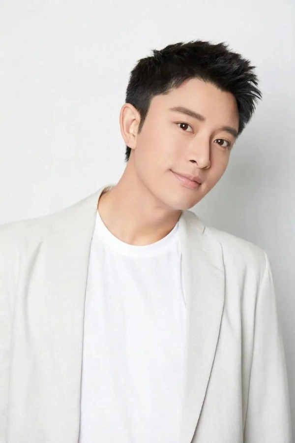 假货争议发酵，贾乃亮最新回应：商品官方直发，全力配合调查