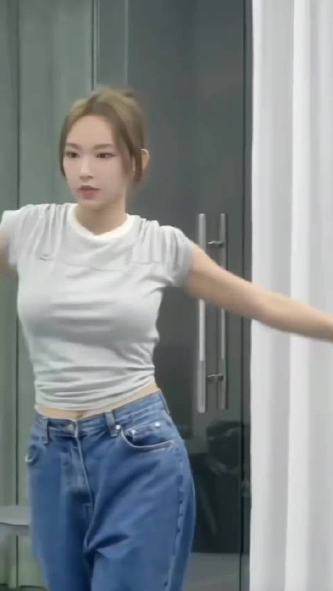 程潇怎么辣么突出