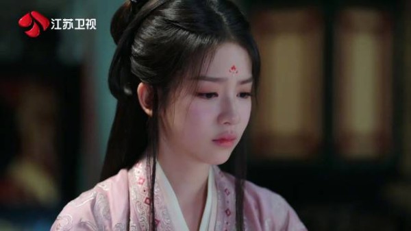 情绪濒临崩溃的萧荧@-刘梦芮- ,经陆琦步步蛊惑,心智彻底被控,准备刺杀萧焕