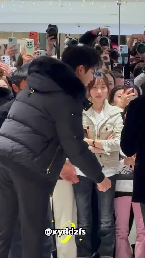 今天在北京出席线下活动的陈飞宇